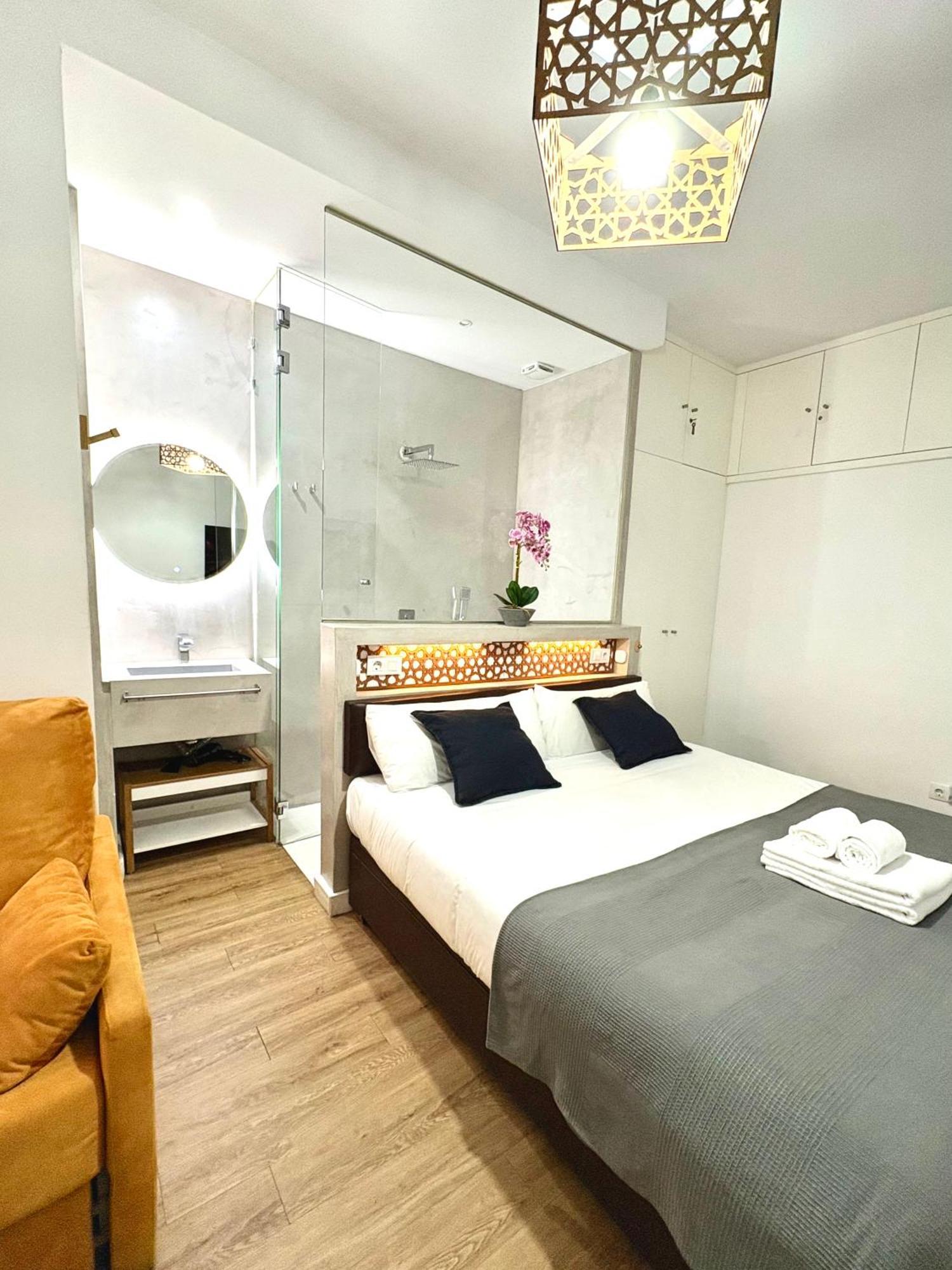 Holiday home Unique House - Private Spa&pool -stayinseville