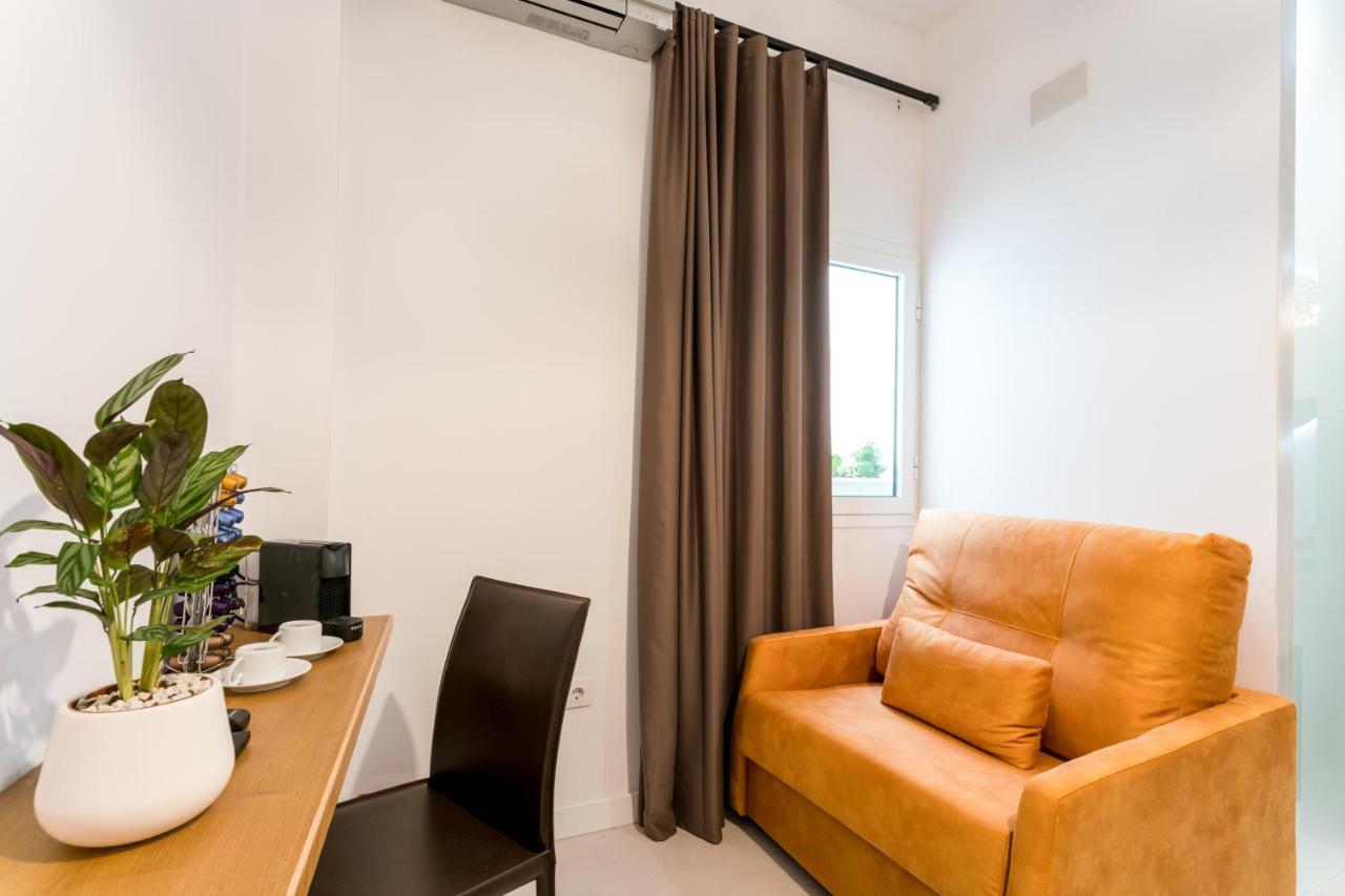 Unique House - Private Spa&pool -stayinseville Holiday home
